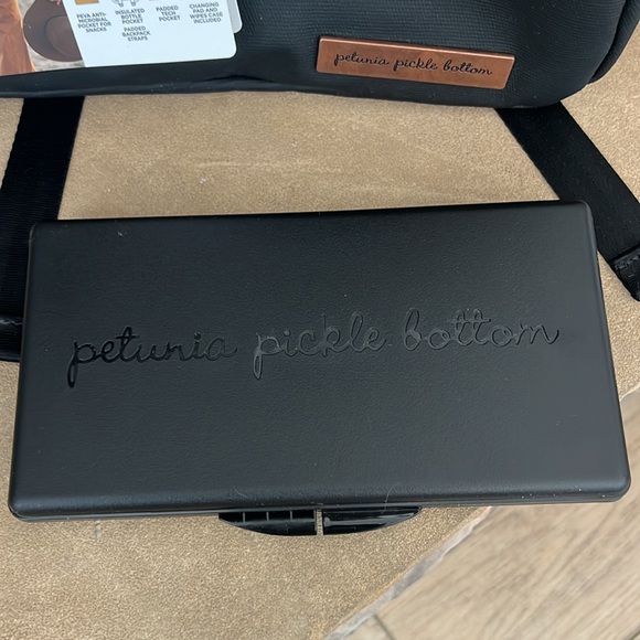 Petunia Pickle Bottom Meta Backpack {Matte Black Canvas} NWT - Picture 16 of 16